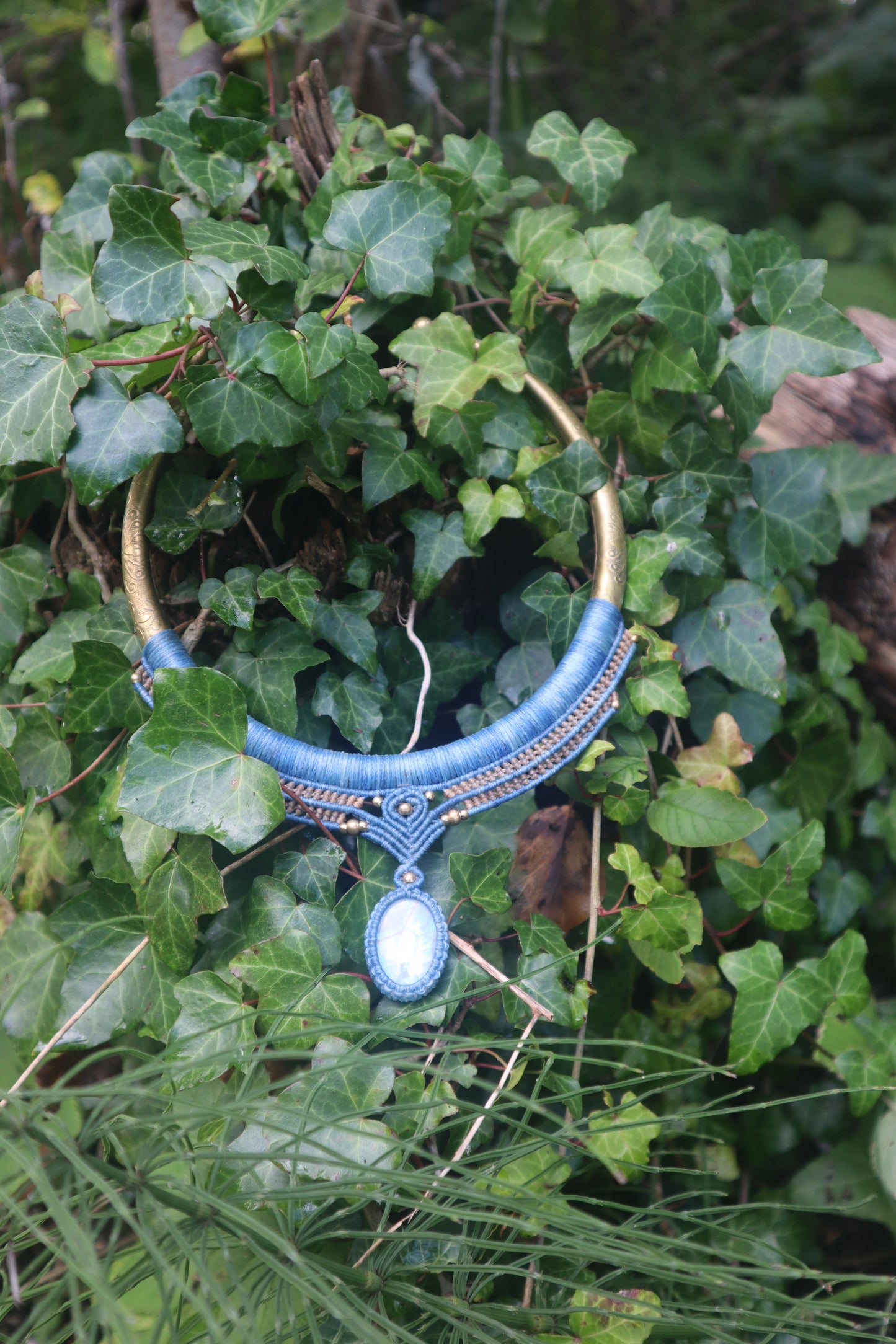 Messing Reifen Rainbow Moonstone in hellbau