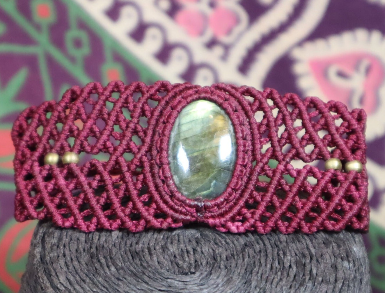 Dunkelrotes Macramee Armband