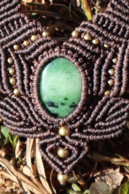 Makramee Collier mit Rubinzoisit