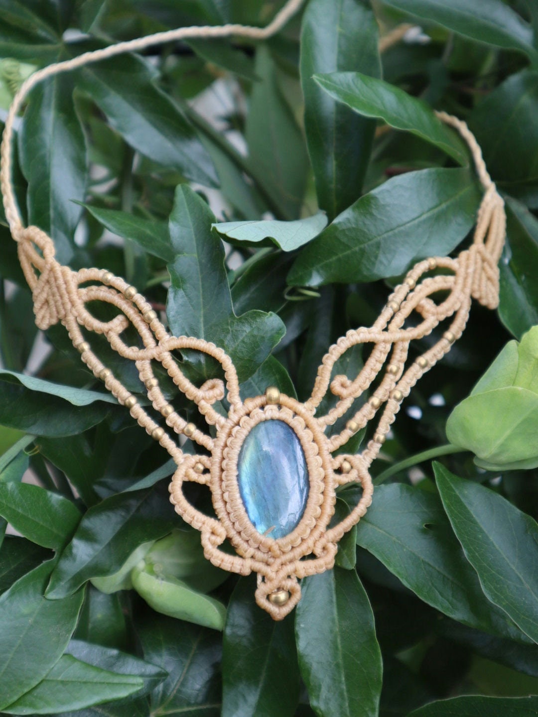 Beiges Makramee Collier mit Labradorit