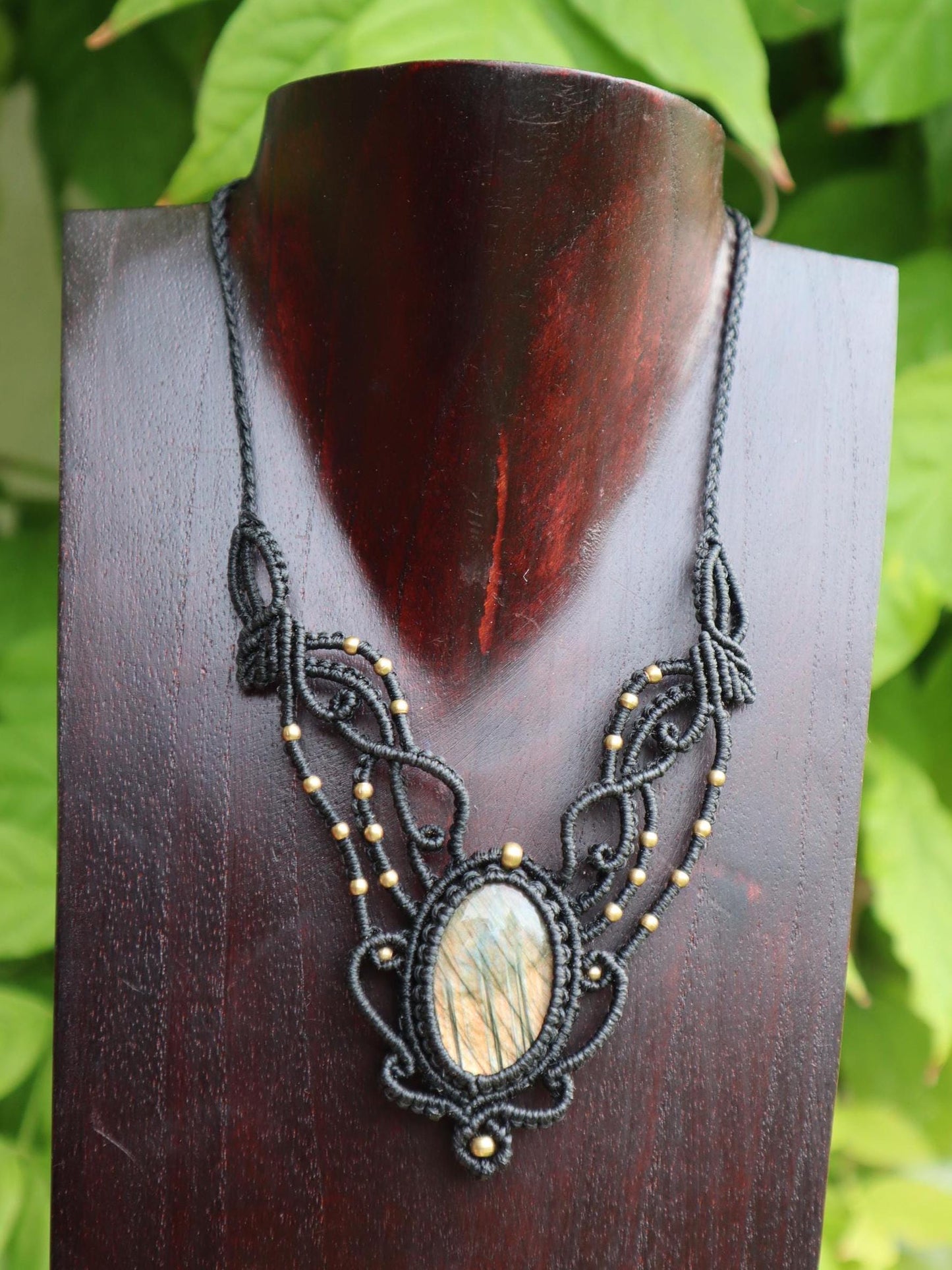 Schwarzes Makramee Collier