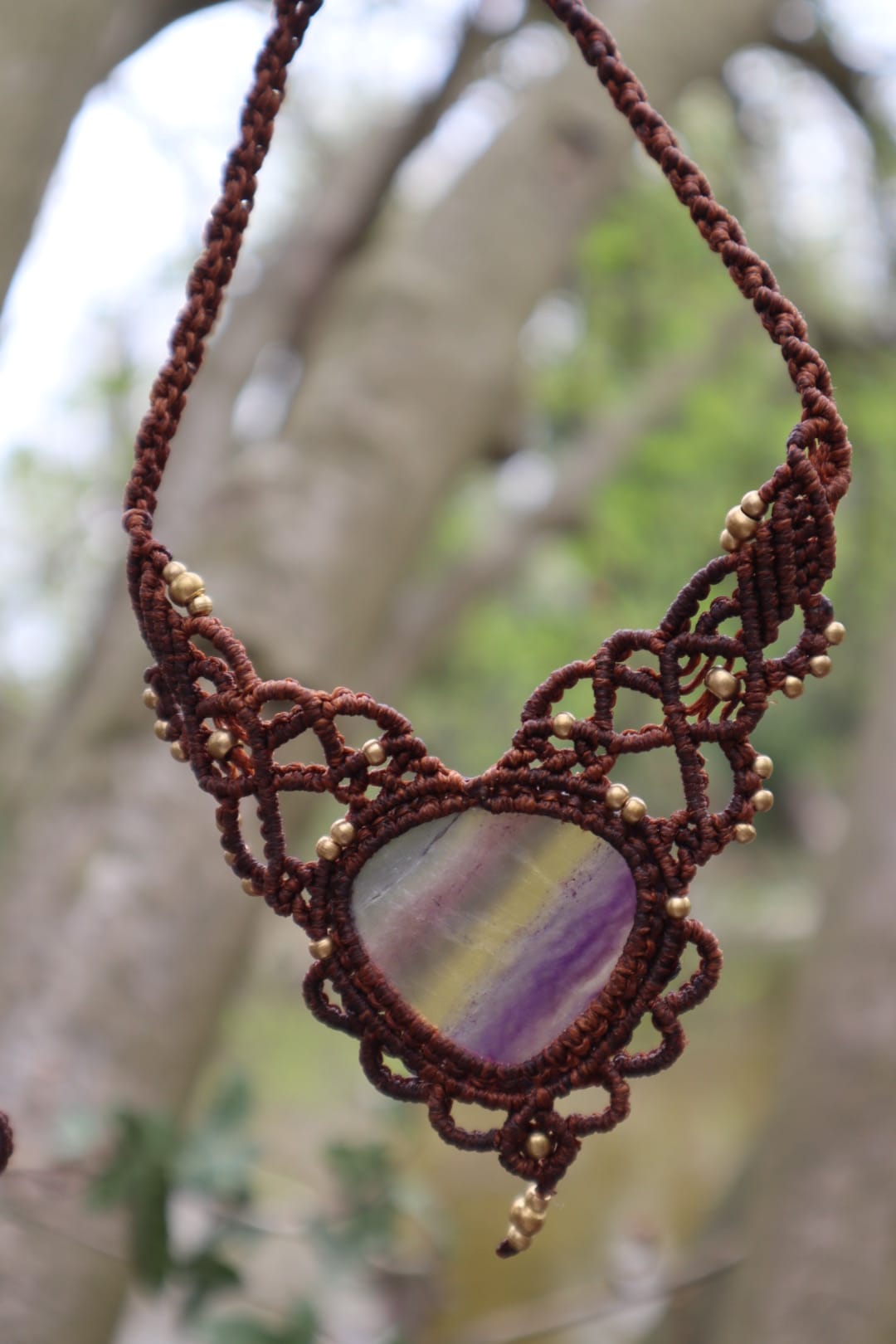 Braunes Macramee Collier mit Fluorit