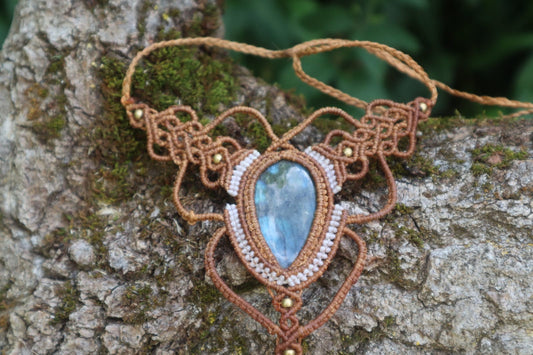 Beiges Makramee Collier mit Labradorit
