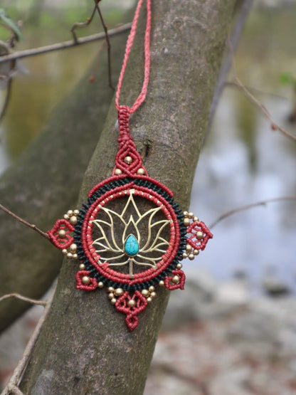 Lotos Mandala Kette mit Türkis,