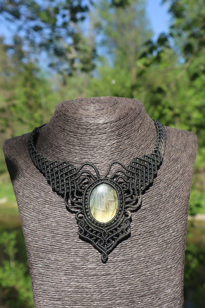 Green Makramee Collier mit Labradorit