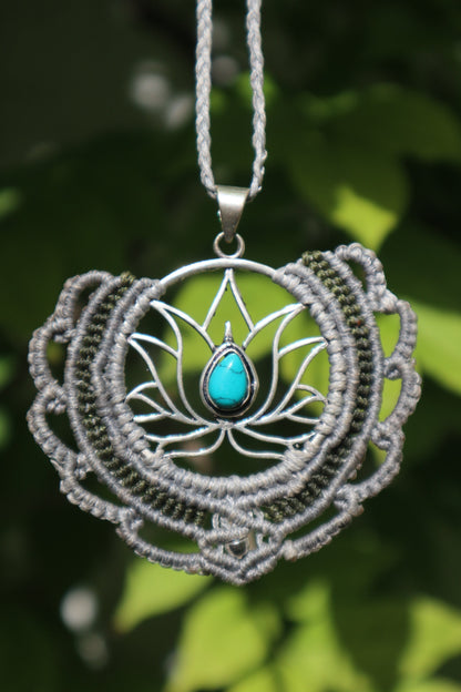 Lotosblüte Mandala Kette