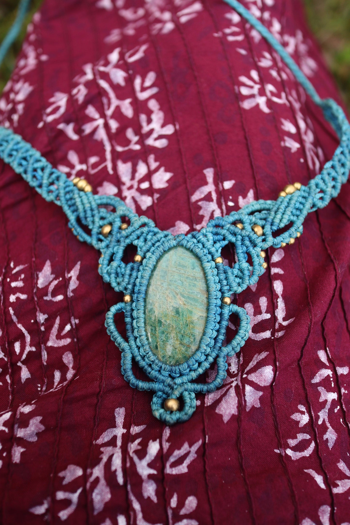 Türkisblaues Macramee Collier mit Amazonit