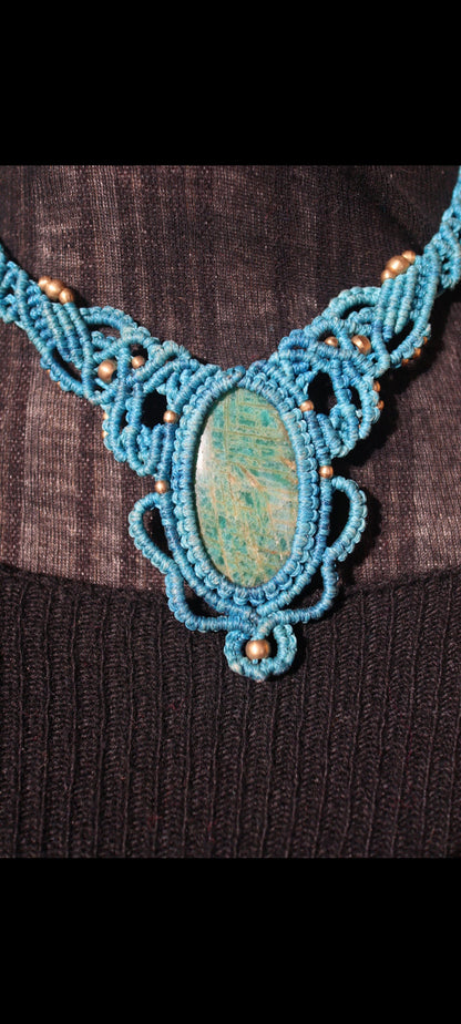 Türkisblaues Macramee Collier mit Amazonit