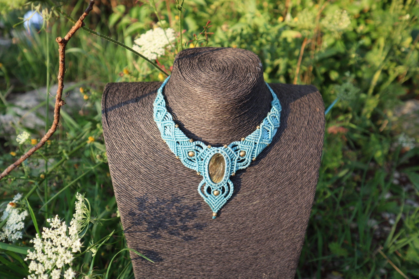 Türkisblaues Macramee Collier mit Labradorit