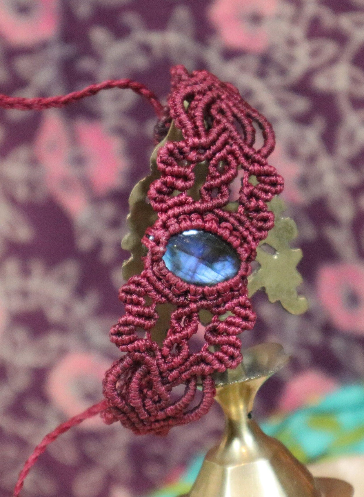 Dunkelrotes  Macramee Armband