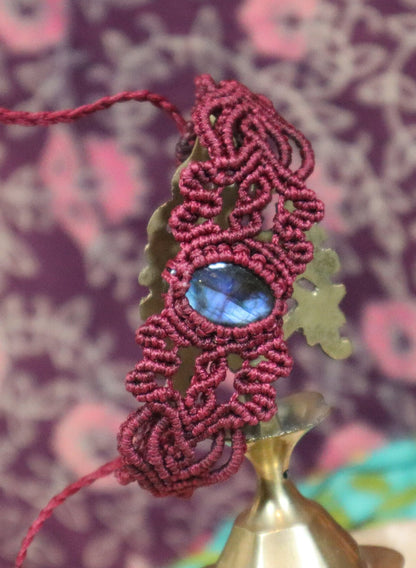 Dunkelrotes  Macramee Armband