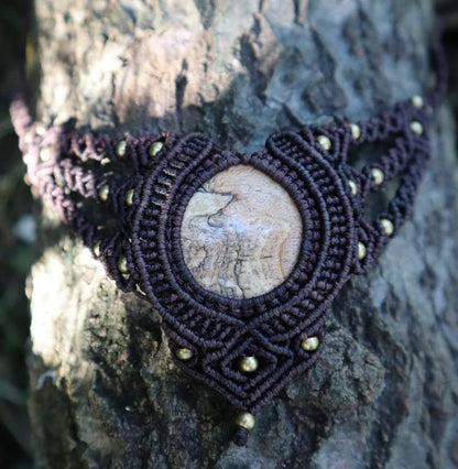 Braune Makramee Collier mit hellem Jaspis