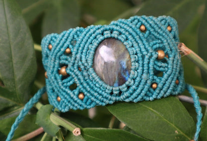 Türkises  Macramee Armband mit  Labradorit