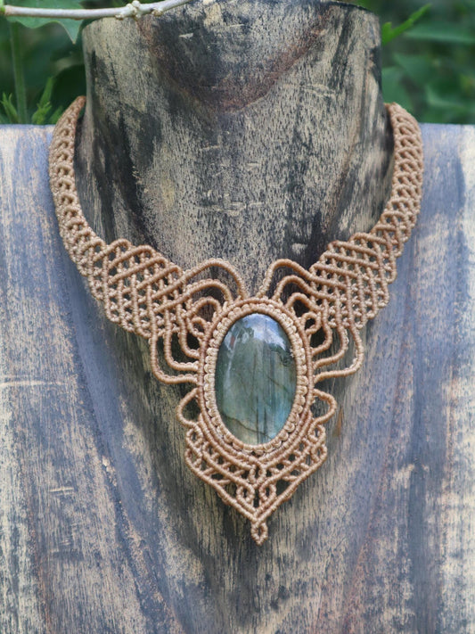 Makramee Collier mit Labradorit, beige, handgearbeitete Kette, Heilstein, Fantasy, Feen, Macrame Choker mit Halbedelstein