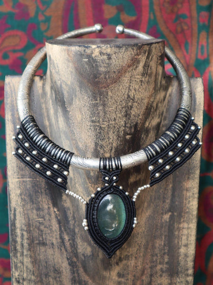 Chokers with labradorite, macrame choker, silver-colored metal, Goa, elven jewelry, Wicca, tribal, metal hoops with macrame, festival