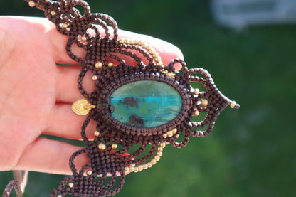 Chrysocolla Macrame Necklace brown: Boho Statement Jewelry for Women. Healing Crystal Choker, Elf Style, Brass Beads. Adjustable!
