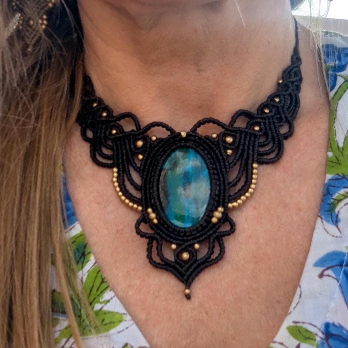 Chrysocolla Macrame Necklace brown: Boho Statement Jewelry for Women. Healing Crystal Choker, Elf Style, Brass Beads. Adjustable!