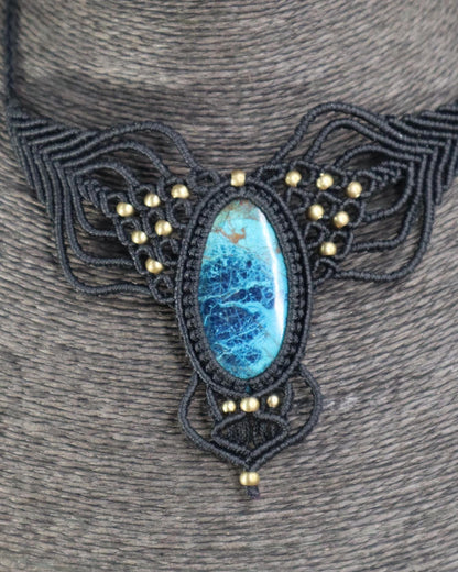 Chrysocolla Macrame Necklace brown: Boho Statement Jewelry for Women. Healing Crystal Choker, Elf Style, Brass Beads. Adjustable!