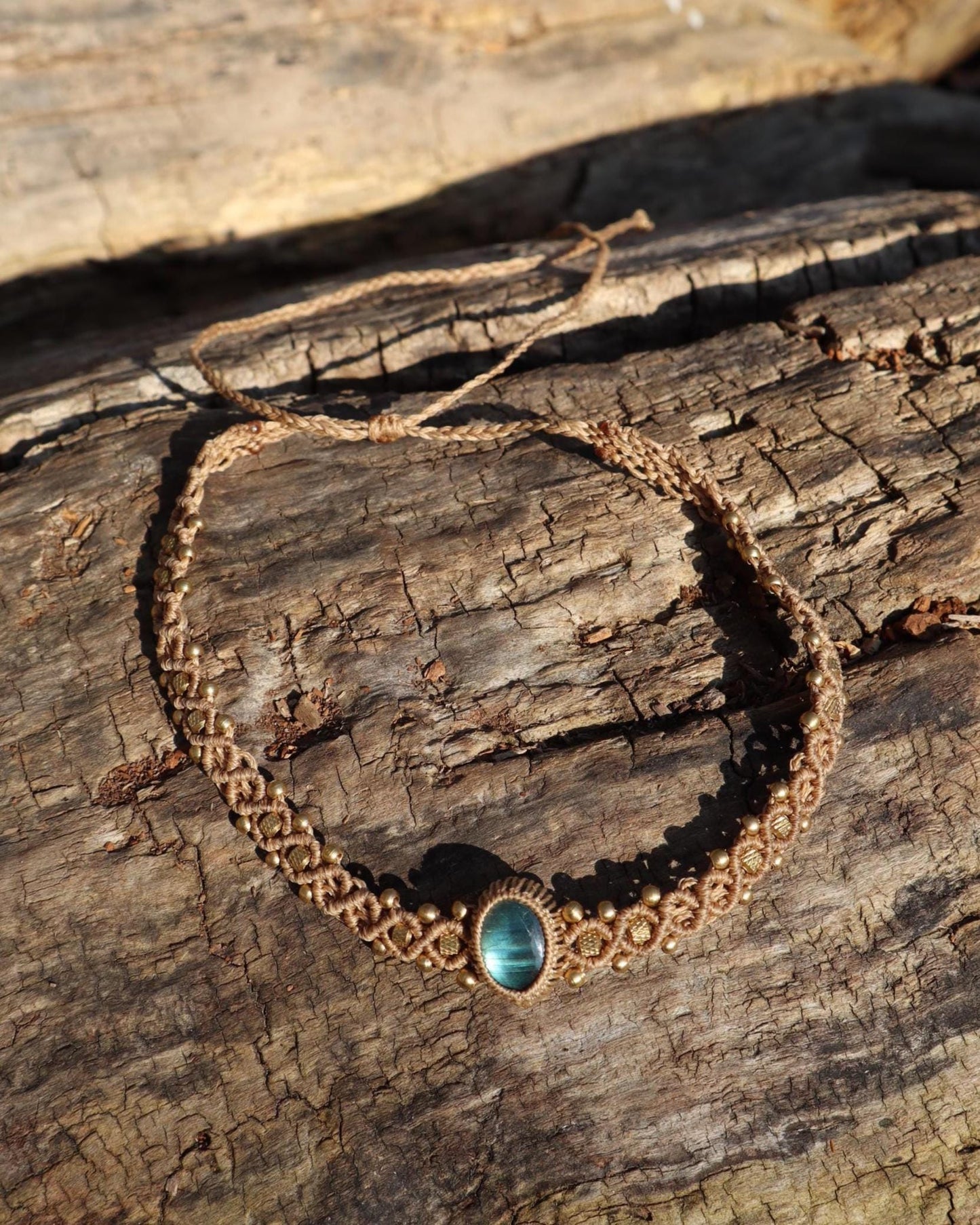 Beiges Macramee Chokerband mit Labradorit, Makramee Halsband, Choker, Festival, Elfenschmuck