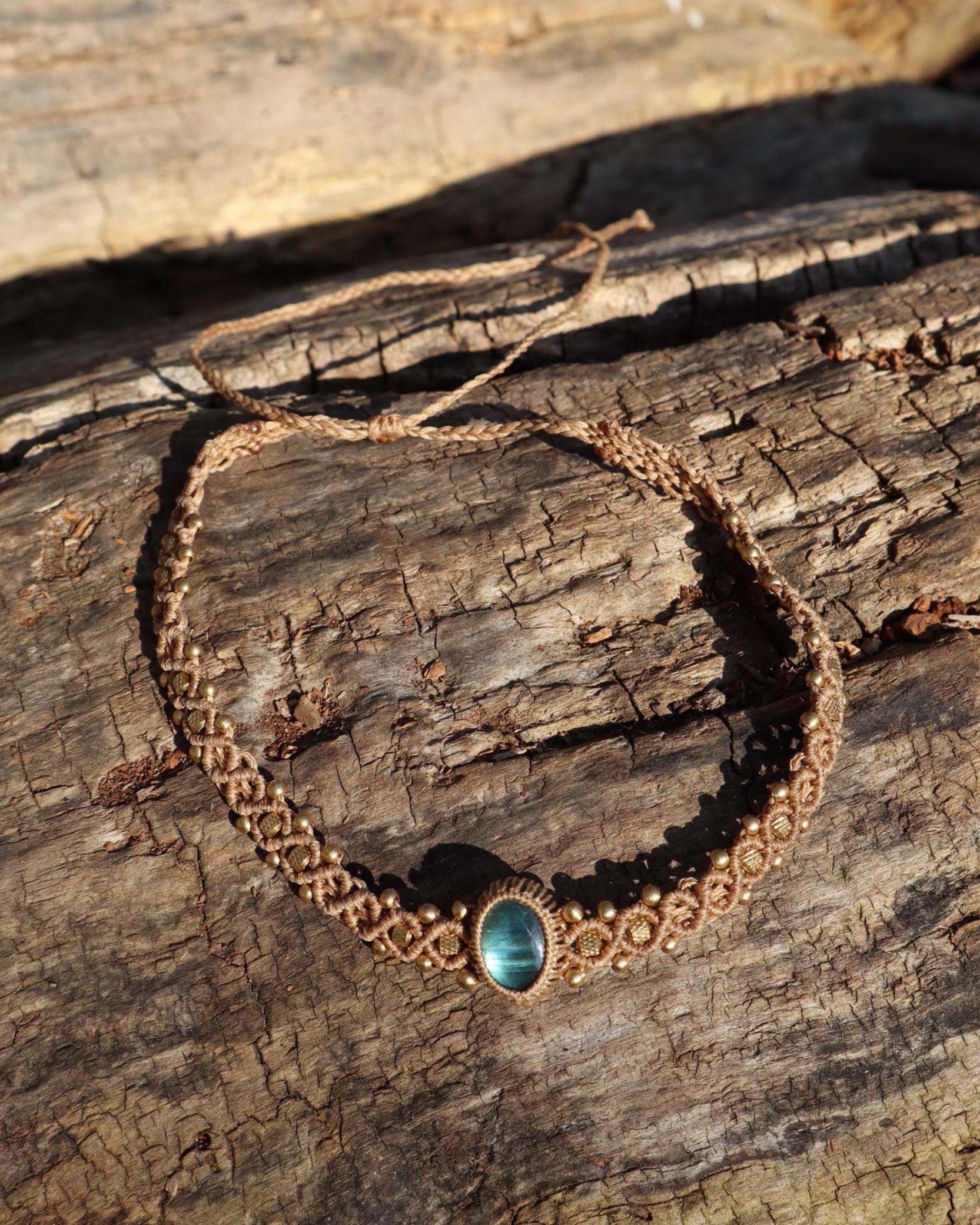 Beiges Macramee Chokerband mit Labradorit, Makramee Halsband, Choker, Festival, Elfenschmuck