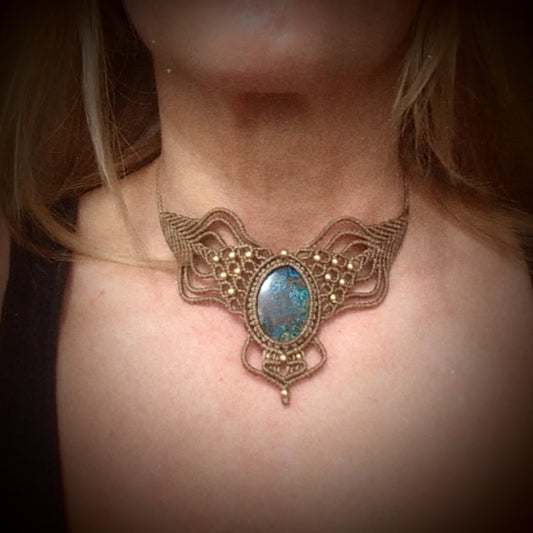 Beiges Makramee Collier